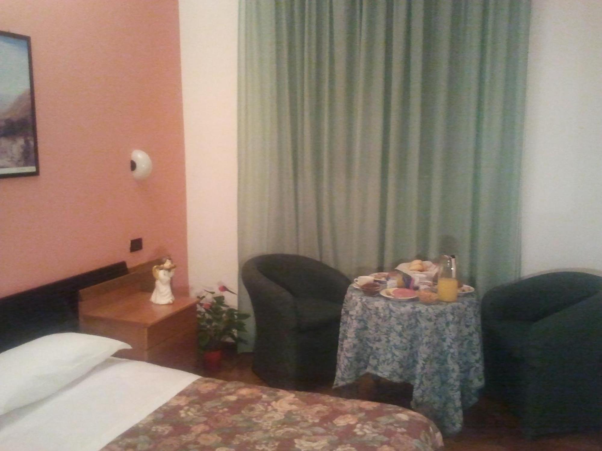 Hotel Valentino Centro Storico Orvieto Luaran gambar